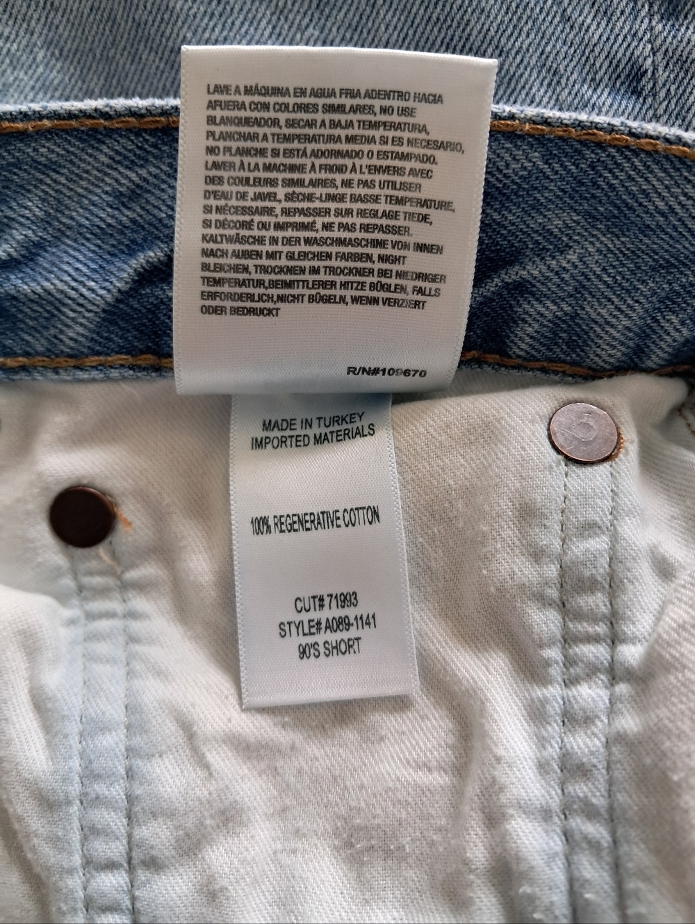 AGOLDE 90s Shorts High Rise Light Wash Raw Hem - Picture 9 of 9
